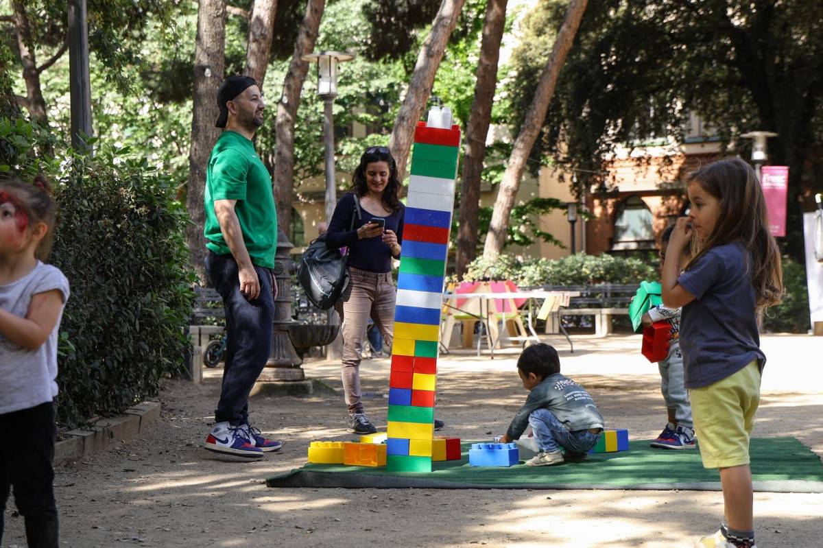 La tercera Mostra d’Entitats de la Plataforma Vàlua  - VÍCTOR CASTILLO