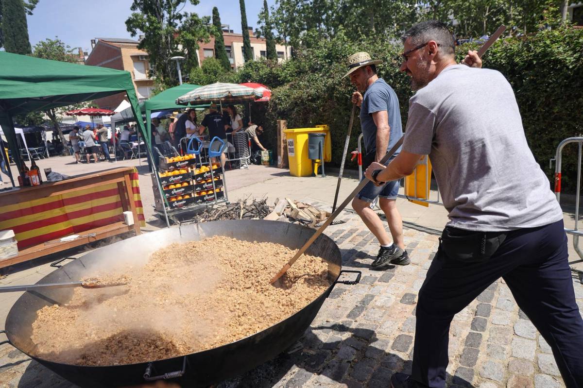 Les 'migas' populars de l’Associació de Veïns de la Serra d’en Camaró - VÍCTOR CASTILLO