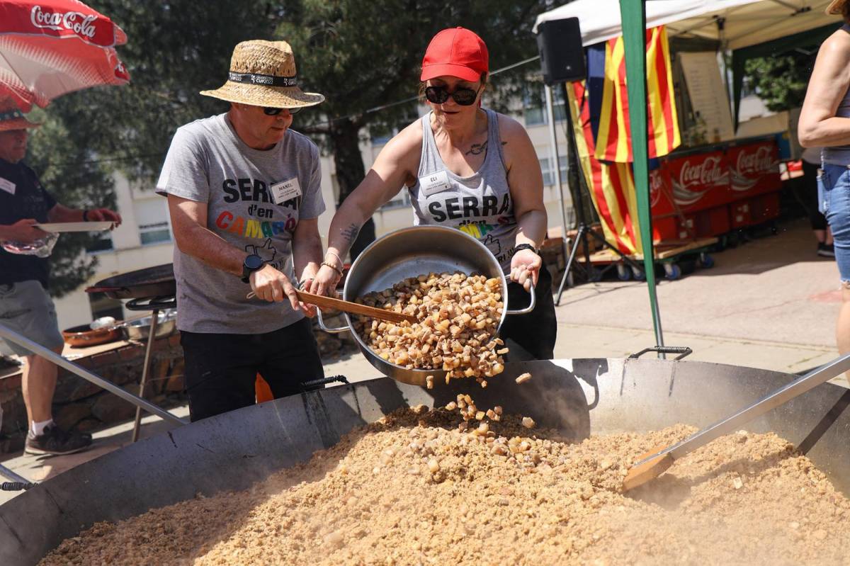 Les 'migas' populars de l’Associació de Veïns de la Serra d’en Camaró - VÍCTOR CASTILLO