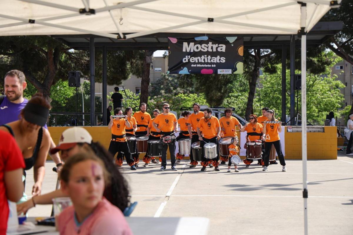 Mostra d’Entitats del Districte 6 - VÍCTOR CASTILLO