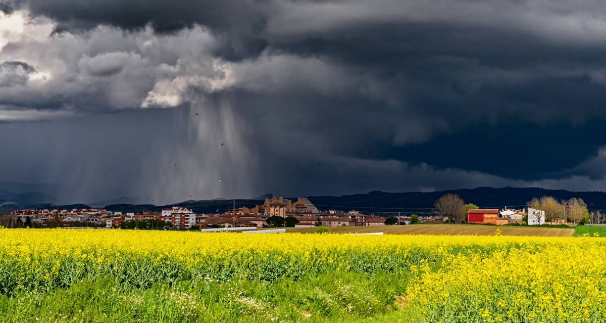 Avisos del Meteocat per tempestes: més comarques i més intensitat