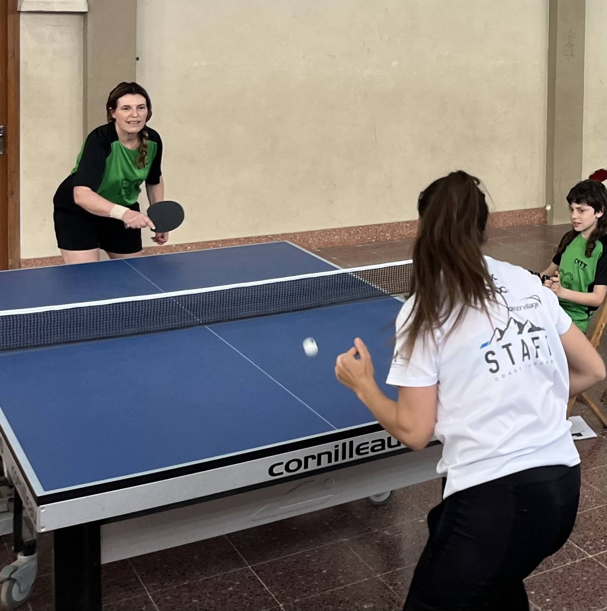 Una quinzena de participants al primer campionat d’esport popular en la modalitat de tennis taula individual al Solsonès