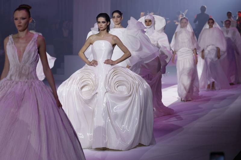 L’ESDi contrau matrimoni amb Stéphane Rolland