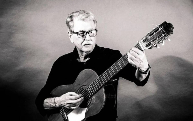 Litterarum homenatja a Tortosa el cantautor i escriptor valencià Vicent Torrent