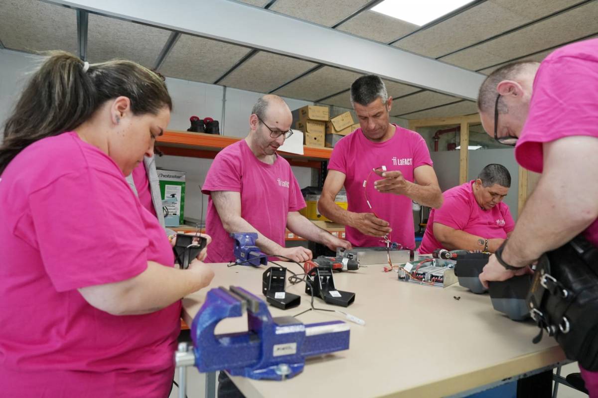 LaFACT impulsa la qualificació industrial de persones amb discapacitat: 