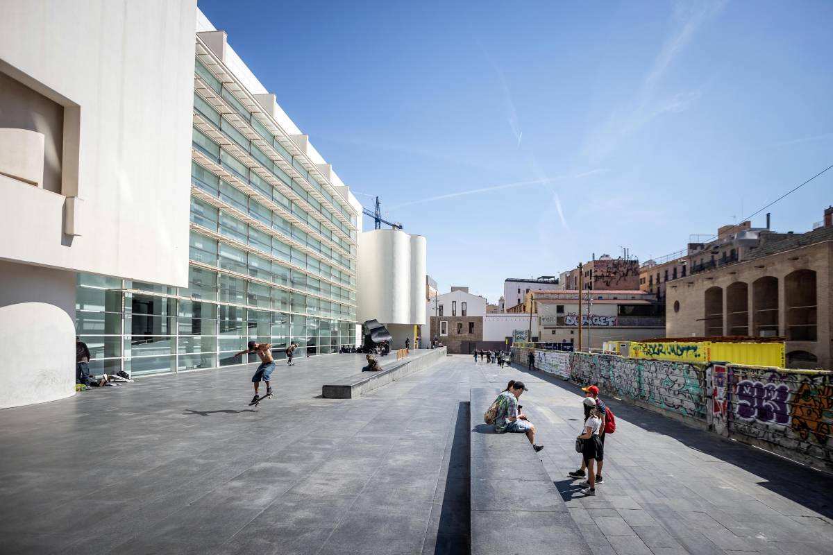 Com és el micromecenatge contra l'ampliació del Macba, la nova acció engegada per veïns del Raval?