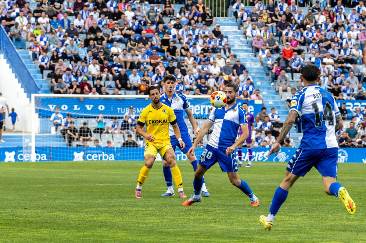 El migcampista, en l`últim enfrontament a casa