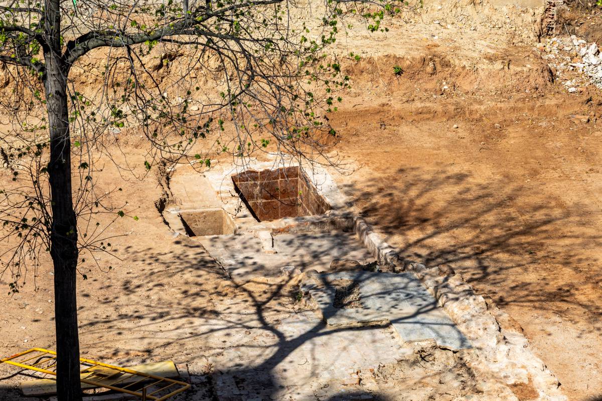 Restes arqueològiques a la plaça de Fidela Renom