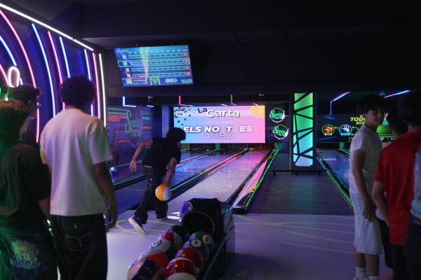 FOTOS | Inauguren una sala de bitlles al Llac Center de Sabadell