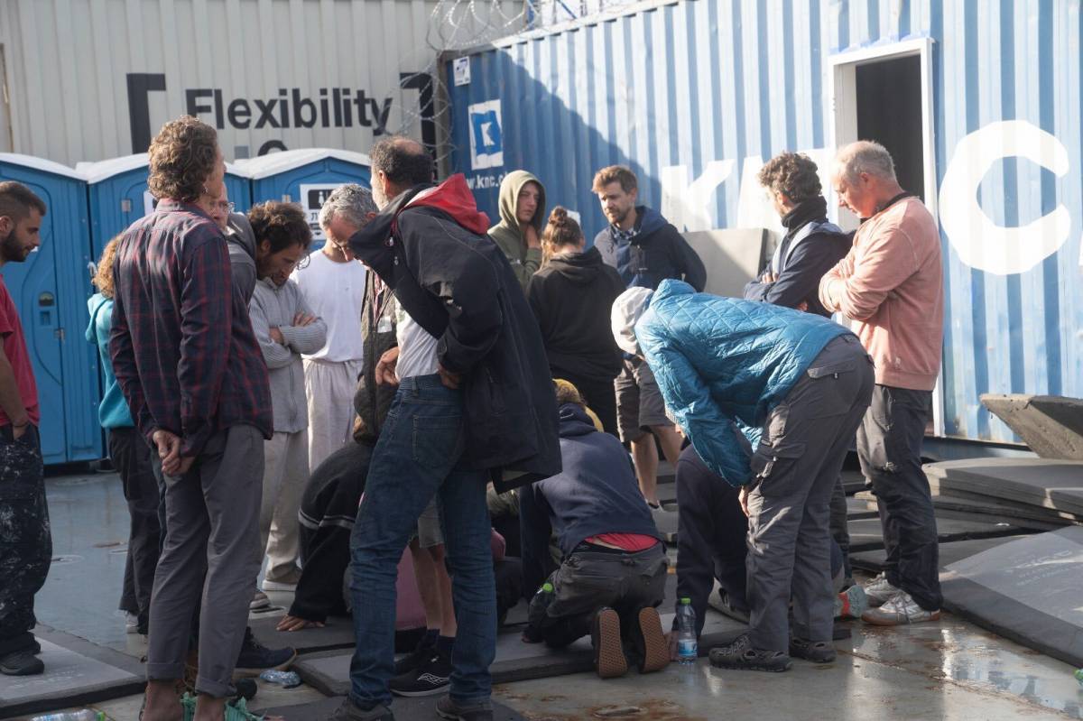 Israel reté dos activistes de la Flotilla i allibera la resta a Creta