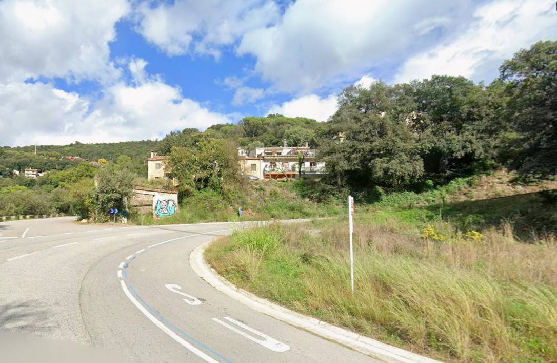 Mor un motorista en un accident frontal amb un turisme al Brull 