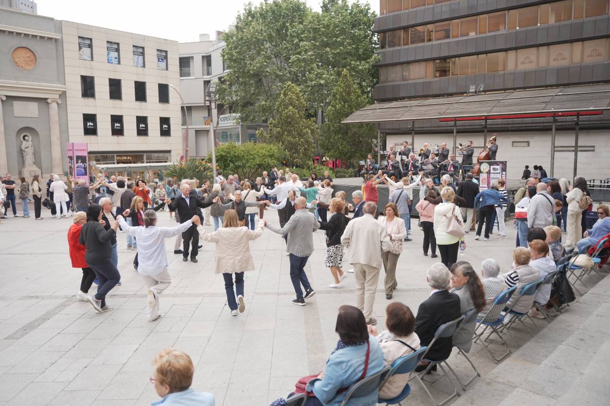 50 anys de la Jovenívola: la Colla celebra mig segle de música amb un emotiu retrobament generacional