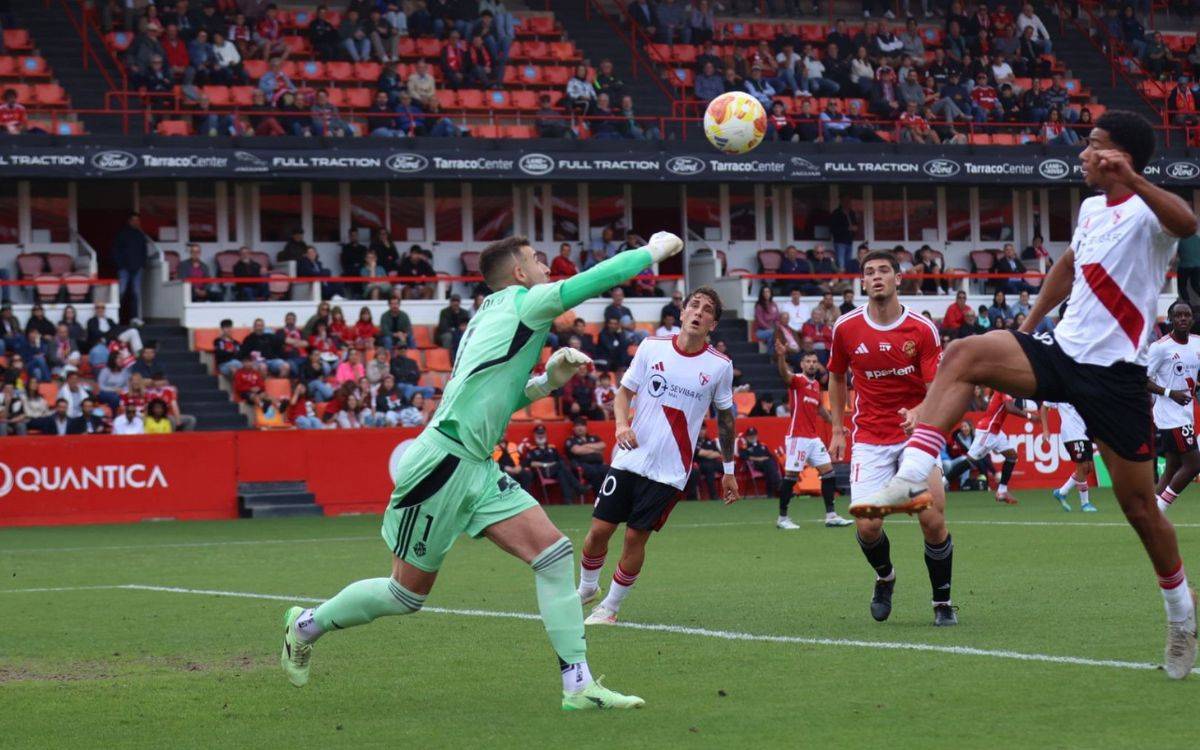 El Nàstic respira amb una victòria contra el Sevilla Atlético en el temps afegit (2-1)