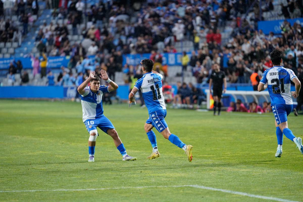 El CE Sabadell treu un punt de lluita davant del Real Murcia