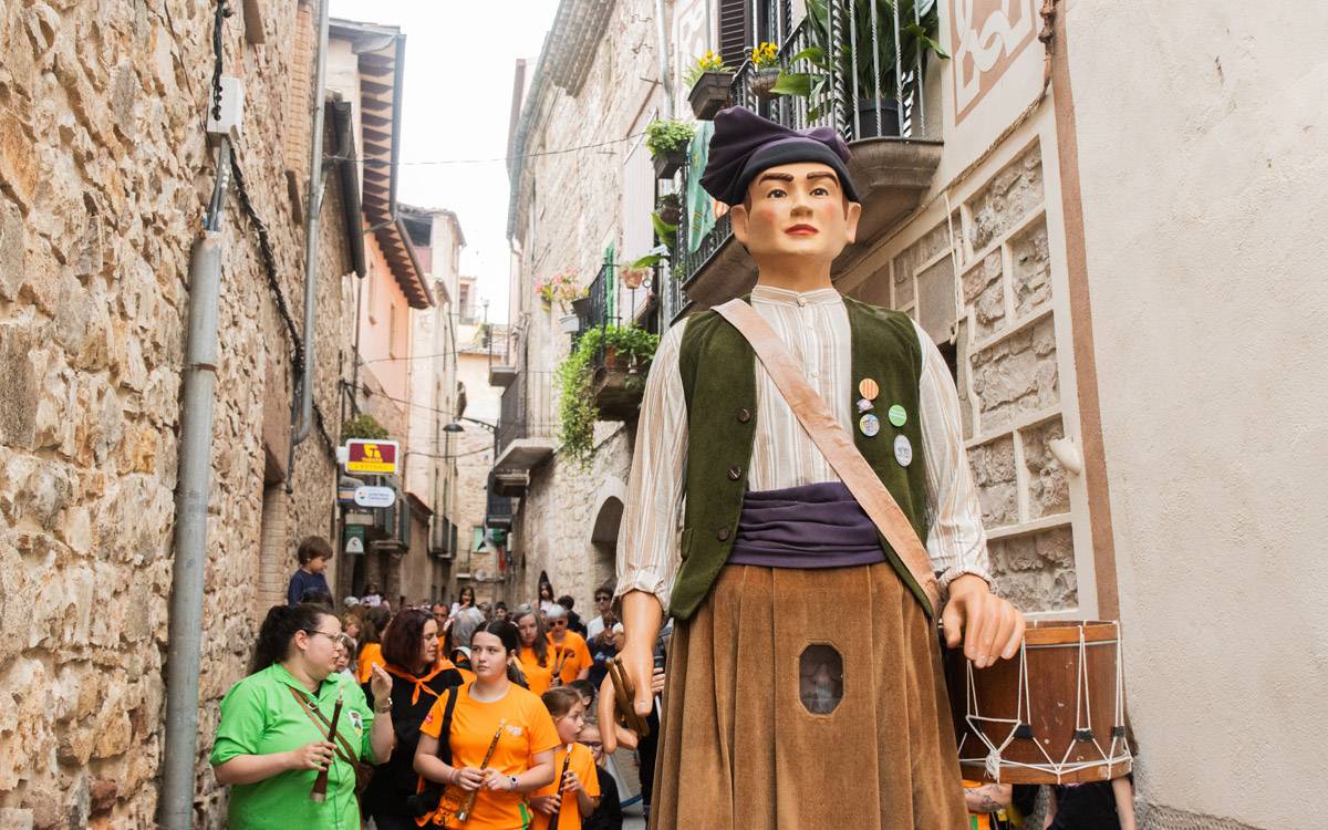Santpedor en Flor omple el nucli antic amb cultura, flors i alta participació
