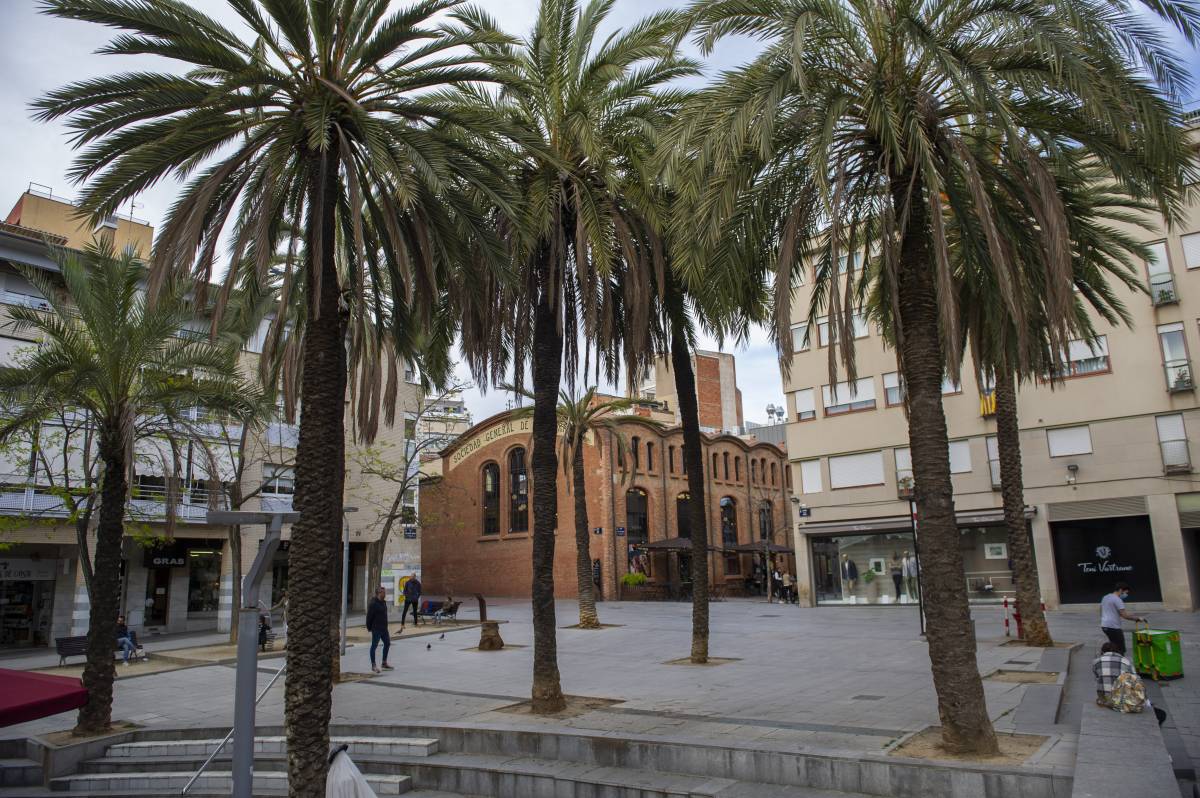 Aproven la rehabilitació de la plaça de Salvador Espriu