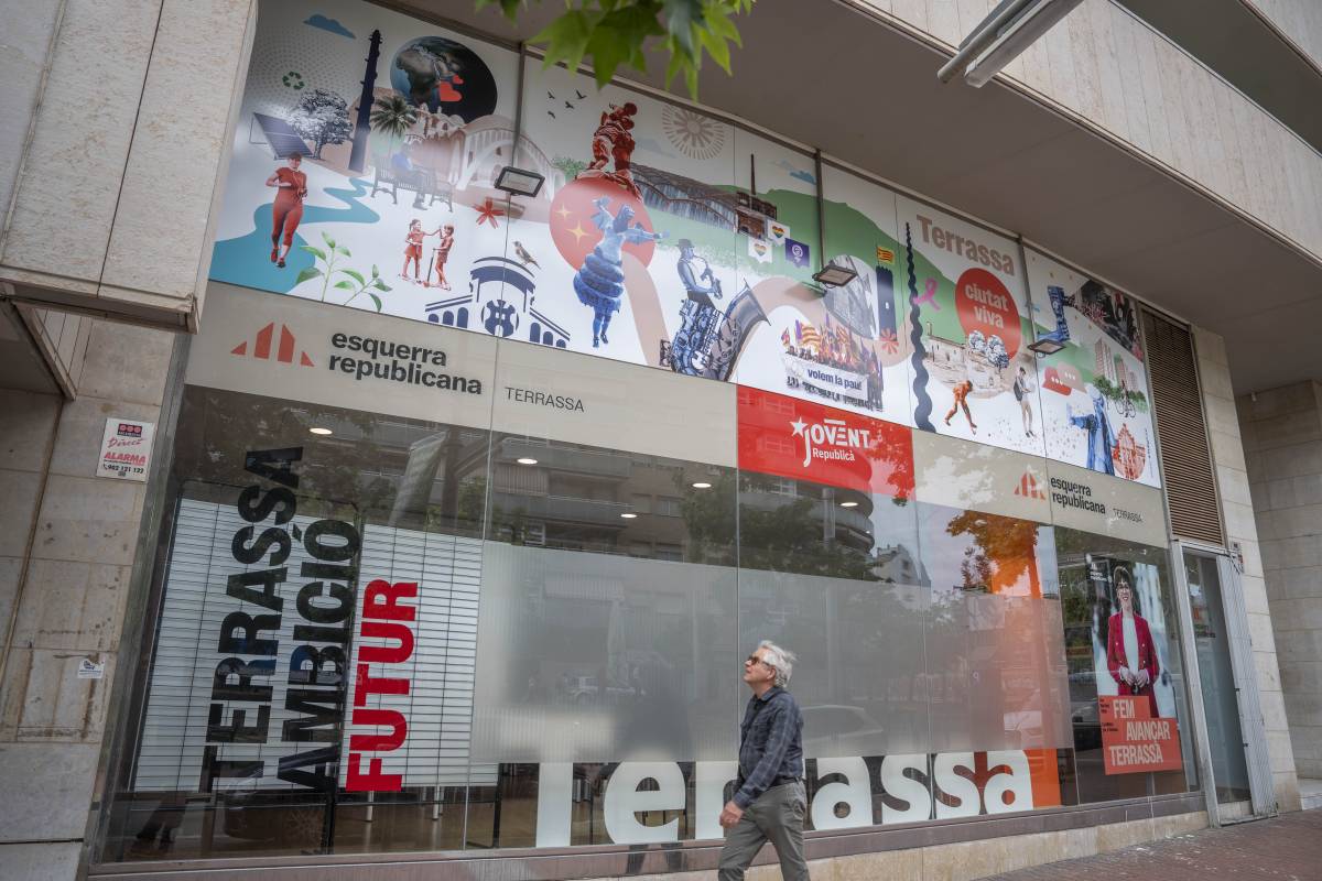 ERC renova la façana per reivindicar la identitat de Terrassa: "És una ciutat viva i oberta al futur"