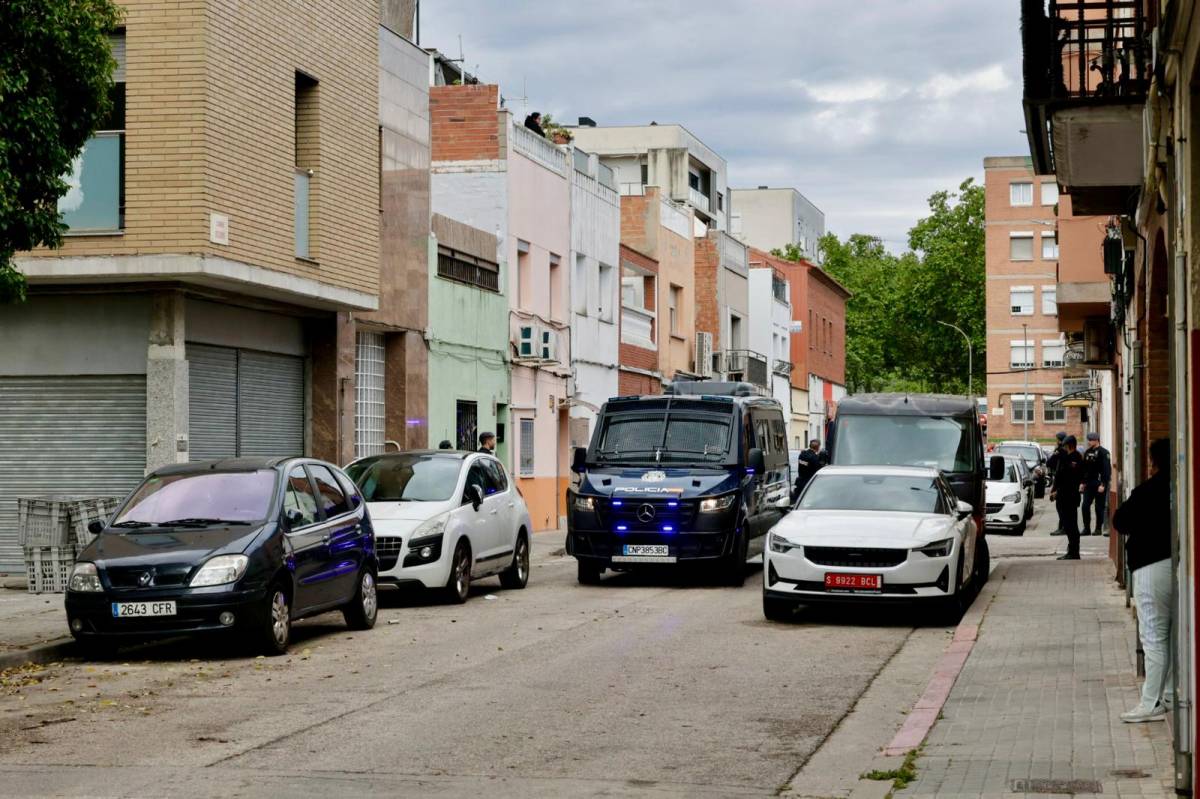 Dispositiu policial contra el tràfic de drogues a Sabadell