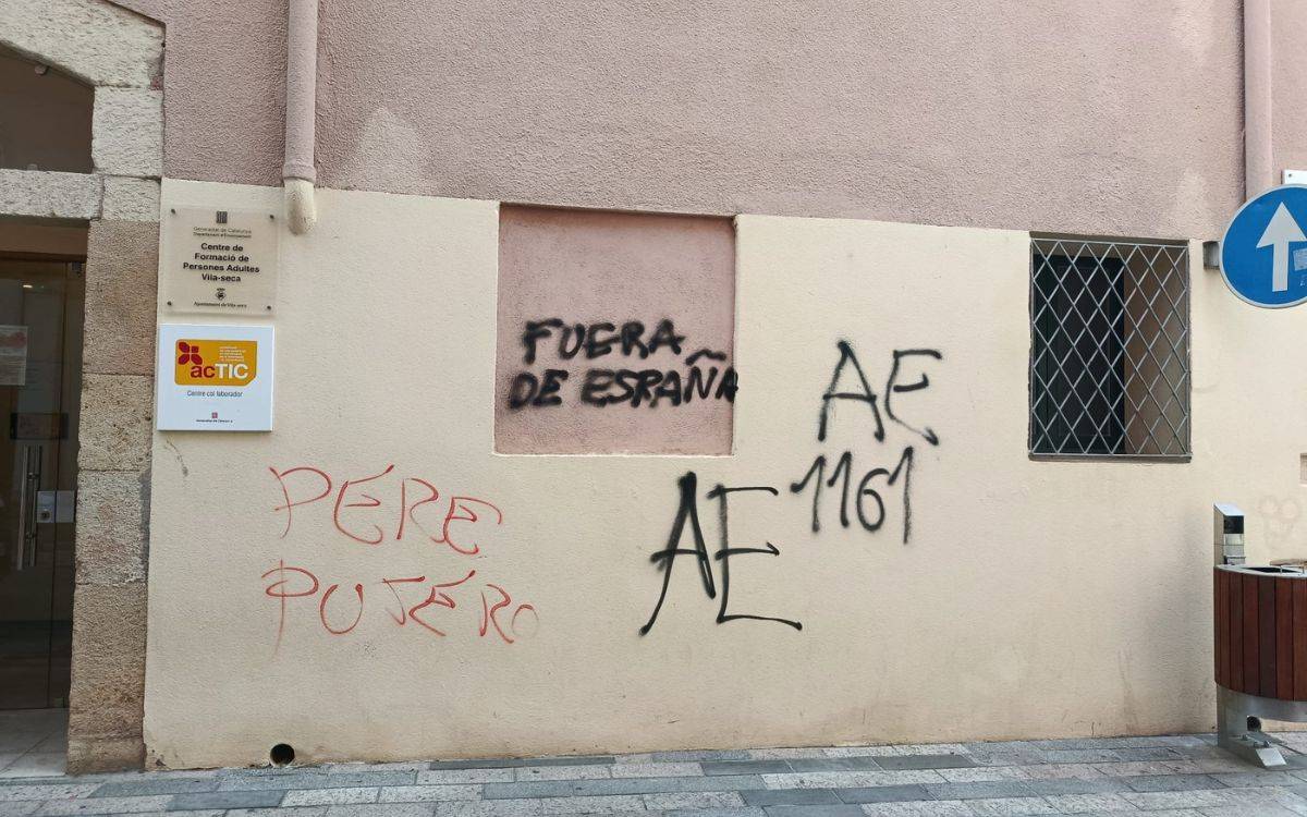 Investiguen l'aparició de pintades feixistes en diversos punts de Vila-seca