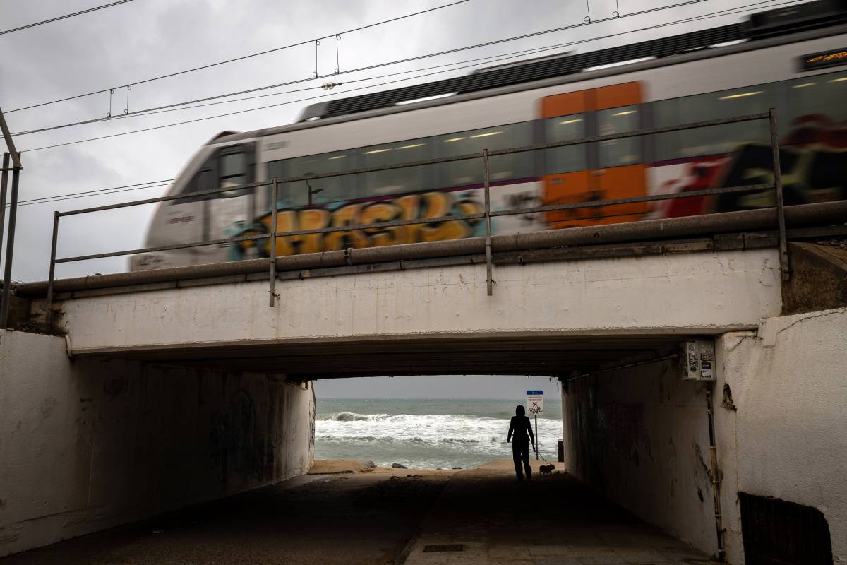 Grafit Grafiti Rodalies Renfe Adif R1 - Hugo Fernández Grafit Grafiti Rodalies Renfe Adif R1