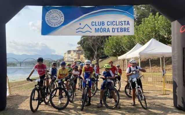 Móra d’Ebre cedeix un solar al Club Ciclista per a una escola infantil de BTT