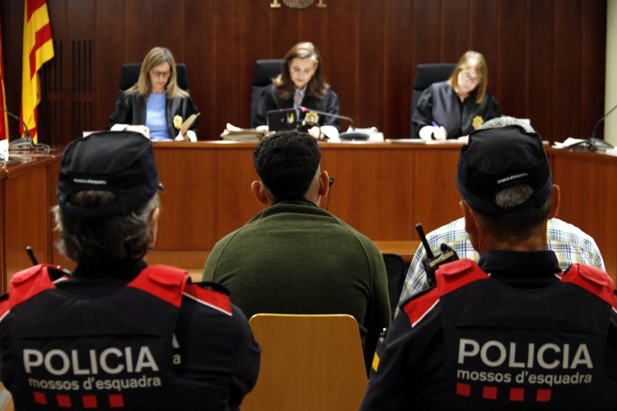 Fiscalia manté la petició de 13 anys de presó per a l'acusat de calar foc a casa i intoxicar el company a Mollerussa