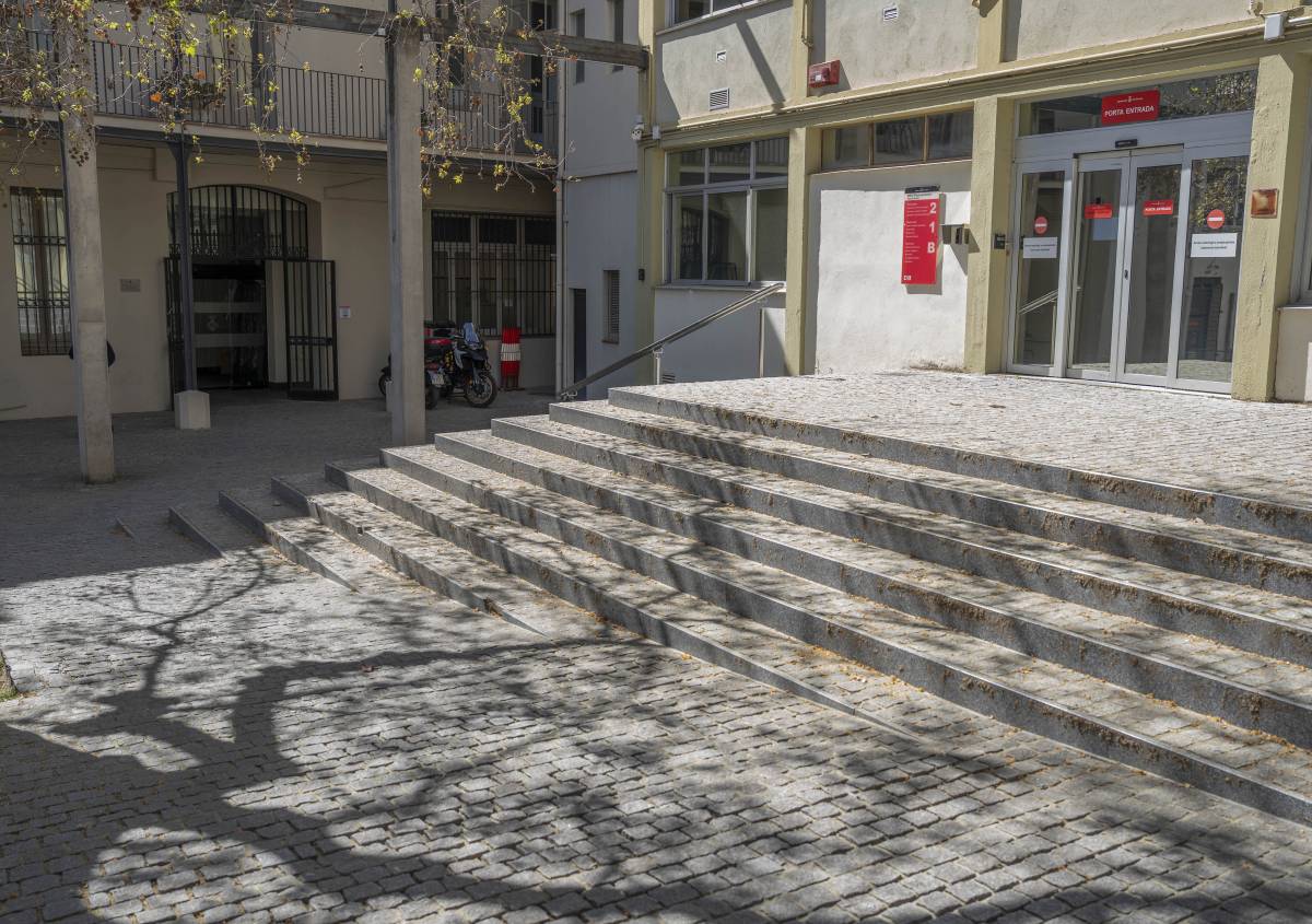 Plaça interior de l'Ajuntament de Terrassa - Nebridi Aróztegui