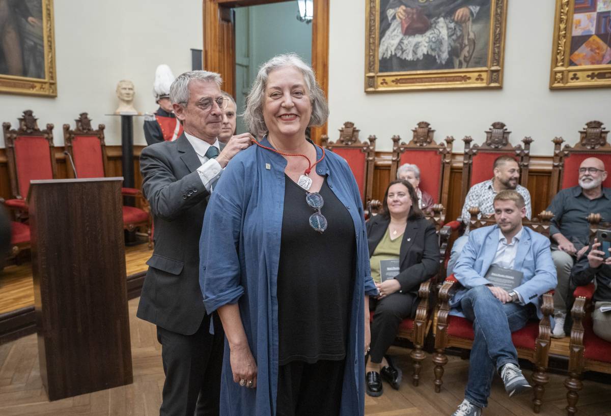 Mercè Paloma rep la Medalla d'Honor de la Ciutat: 