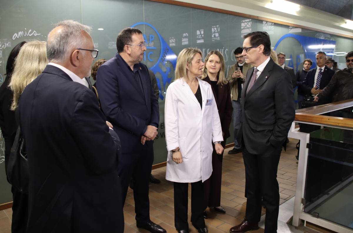 El Govern pacta equiparar els sous dels treballadors del sector social en quatre anys