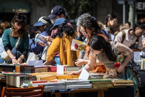El CAC demana als mitjans «extremar l'autocontrol» en la promoció de llibres dels seus periodistes per Sant Jordi