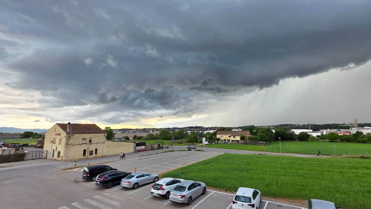 Més tempestes de tarda: el Meteocat posa en alerta nou comarques