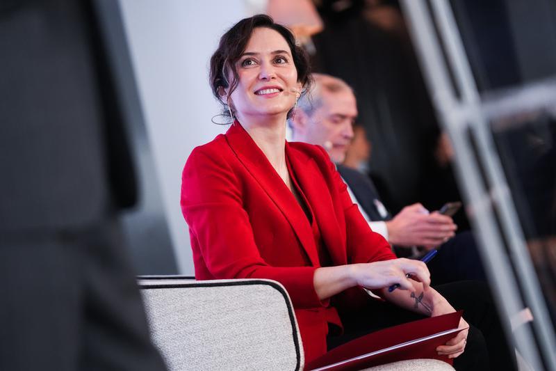 Hisenda apunta que la parella d'Ayuso va cobrar a la Quirón 4,4 milions en consultories