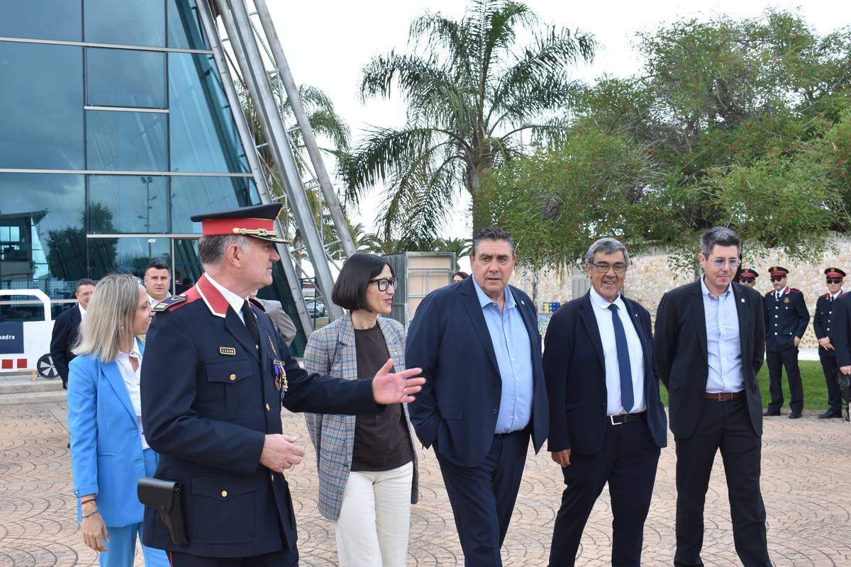 Autoritats a la celebració del Dia de les Esquadres de les Terres de l`Ebre