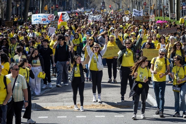 USTEC demana la intervenció d'Illa per l'estancament de les negociacions amb Educació