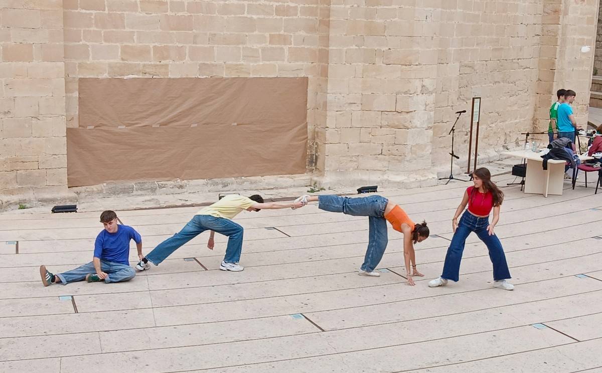 Tortosa culmina el projecte educatiu i artístic Mapadeball amb més d’un centenar d’alumnes