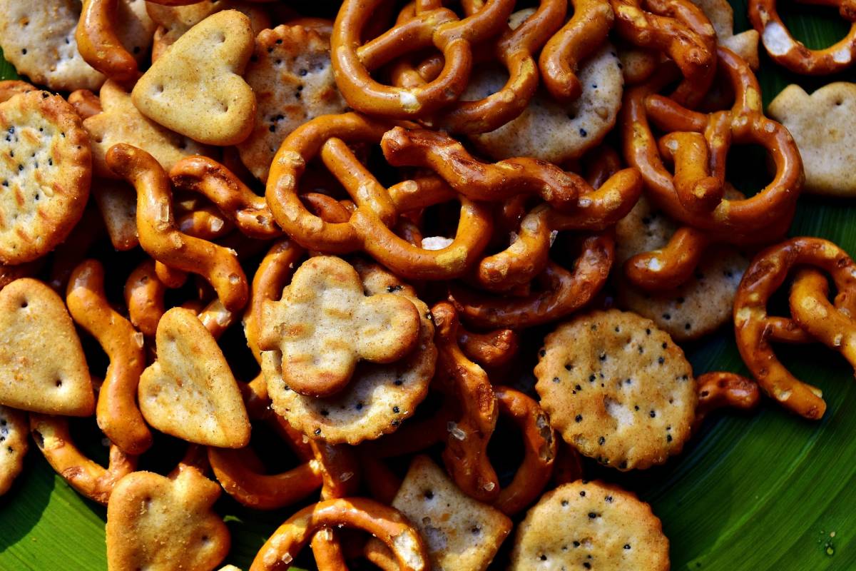 Alerta alimentària per presència de llet no indicada en unes galetes salades