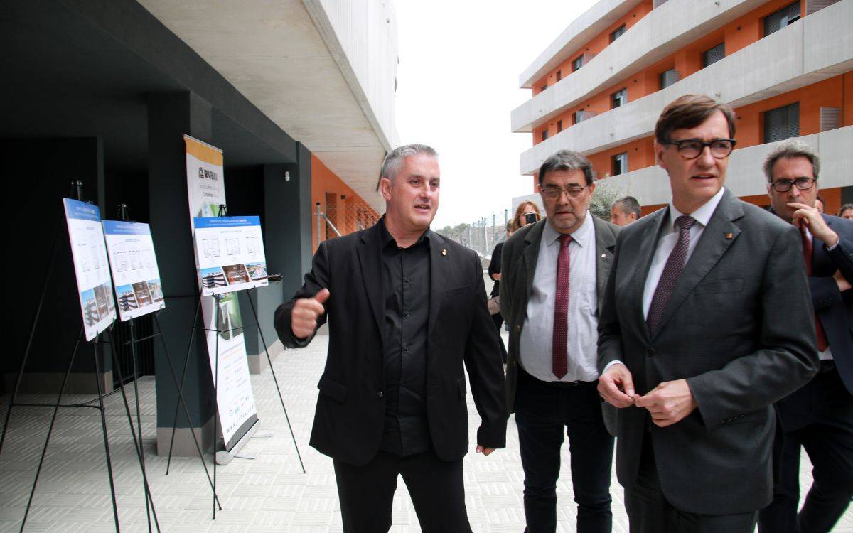 Salvador Illa inaugura els 110 pisos de lloguer assequible del barri de Sant Andreu de Calafell
