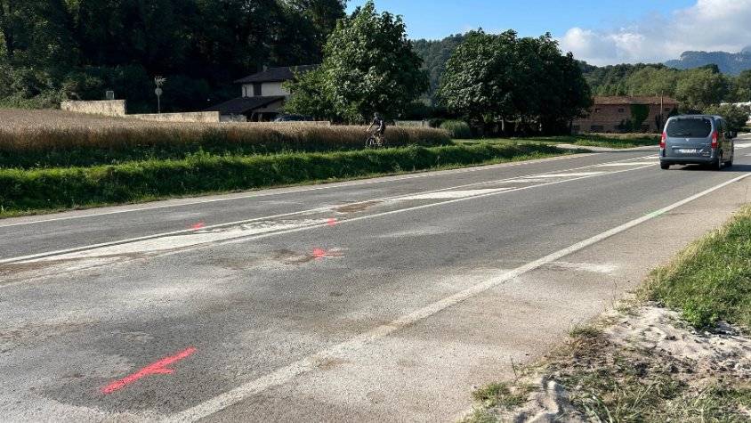 Un mort i tres ferits en un accident entre tres vehicles a la Garrotxa