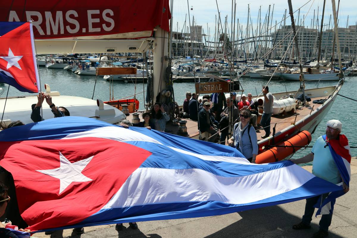Open Arms portarà plaques solars fins a Cuba