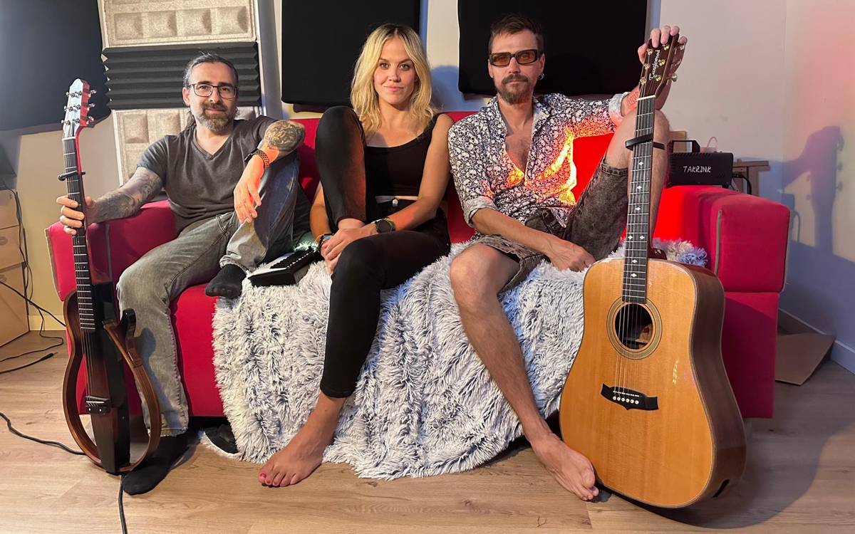 Filferro porta les seves versions en català de grans clàssics al Club de la Cançó