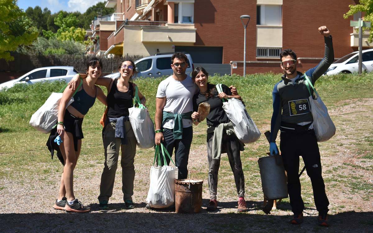 Sant Joan retira 400 quilos de residus a Collbaix en la segona edició del Correcull