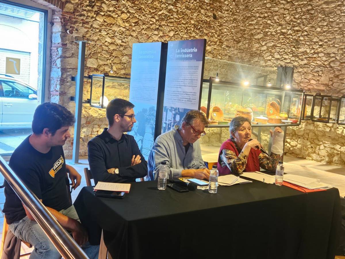 Ponents de la presentació de l`entitat Breda Acció Solidària. - Bernat Castanyer Ponents de la presentació de l`entitat Breda Acció Solidària.