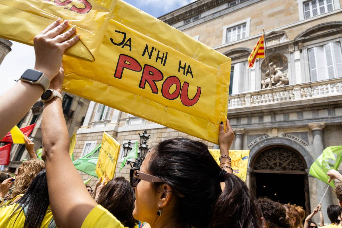Imatge de la manifestació educativa d'aquest dimarts que ha omplert el centre de Barcelona - Hugo Fernández
