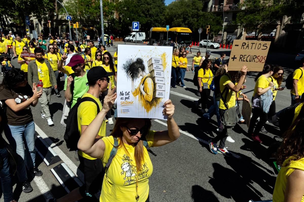 Imatge de la manifestació educativa d'aquest dimarts que ha omplert el centre de Barcelona - Hugo Fernández