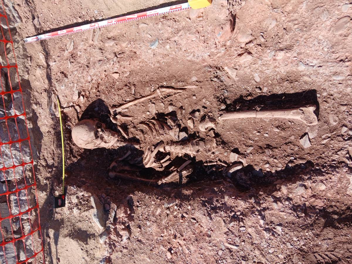 Troben restes al cim de la Mola que podrien ser dels primers pobladors del monestir al segle X