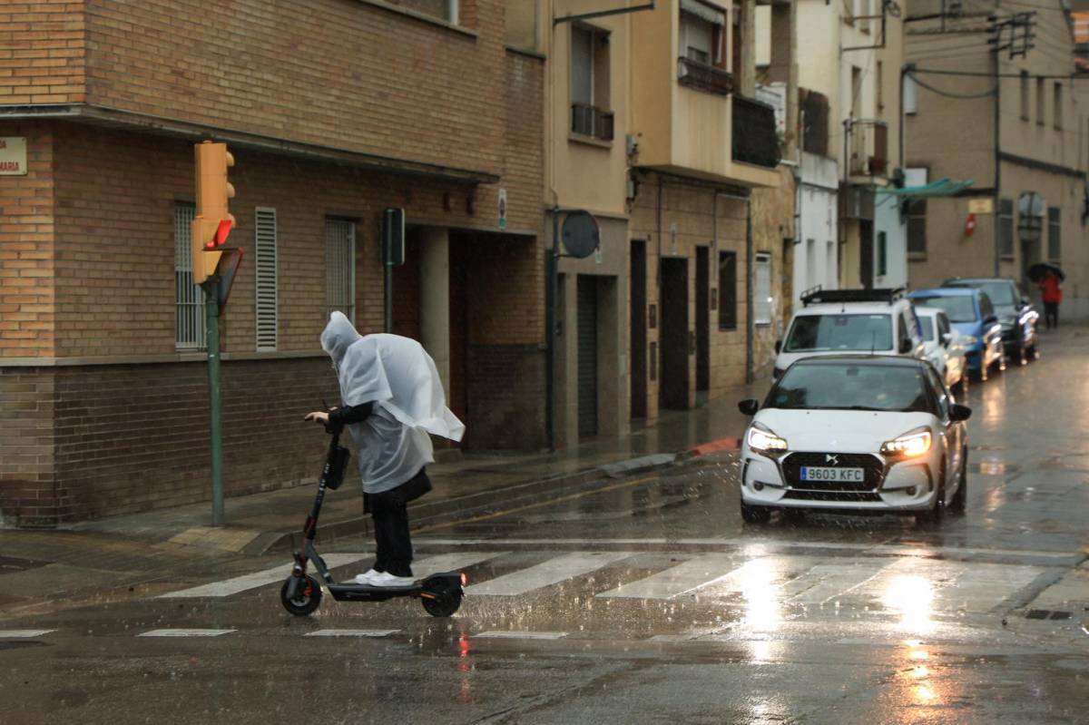FOTOS | Un xàfec afecta diversos punts de Sabadell  