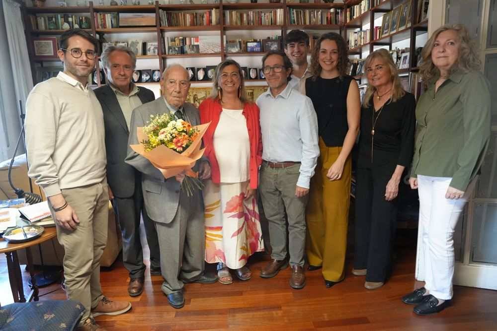 El primer advocat centenari de Catalunya: «No sé fer res més que treballar»