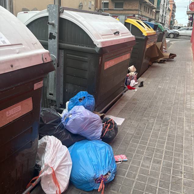 “Els contenidors no obren amb el pedal”