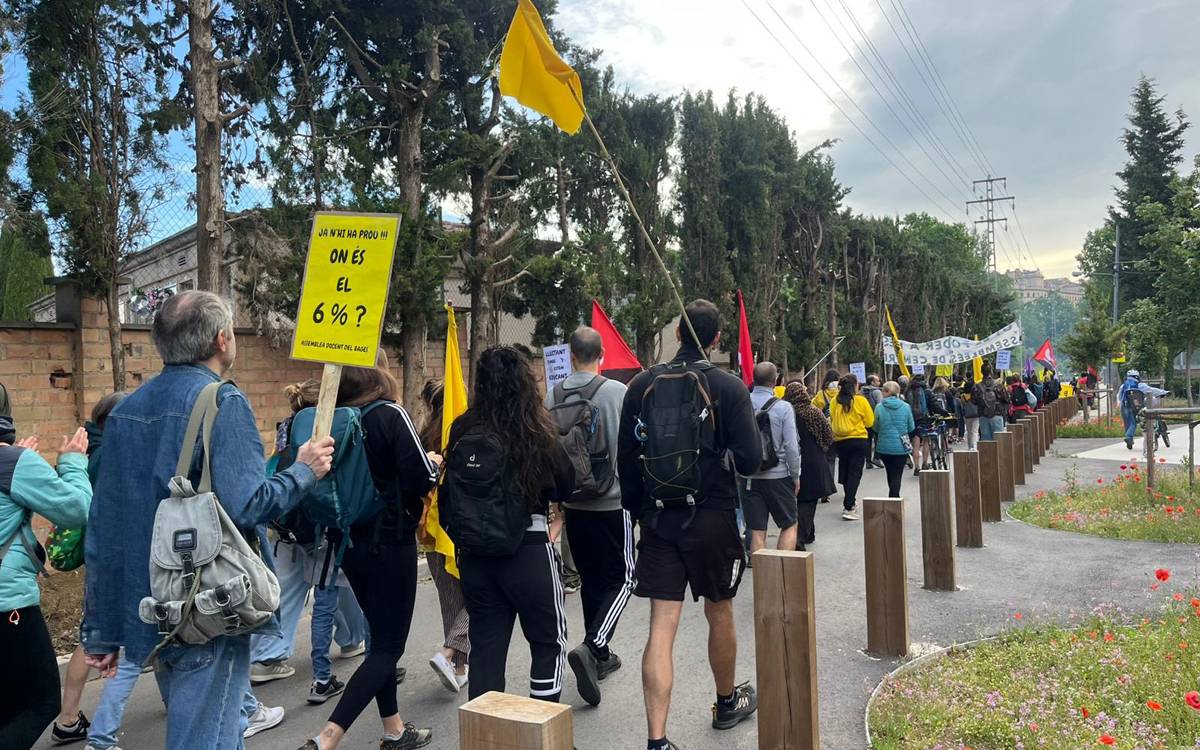 Tres marxes del Bages, a peu per col·lapsar carreteres i reclamar més recursos per a l'educació pública