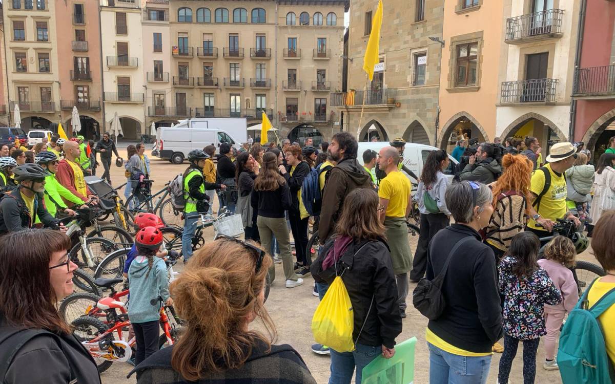 Docents d'Osona es mobilitzen a Vic en una nova jornada de vaga educativa